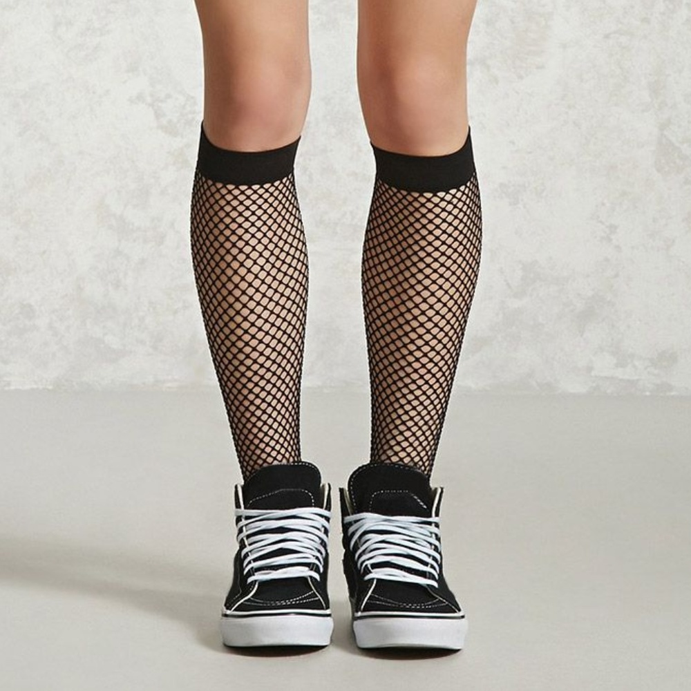 Grunge Calf High Fishnets - Picture 2 of 5
